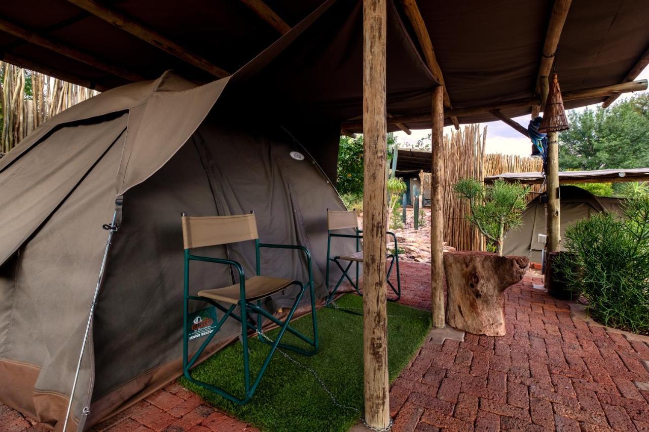 Urban Camp Otel Windhoek Dış mekan fotoğraf